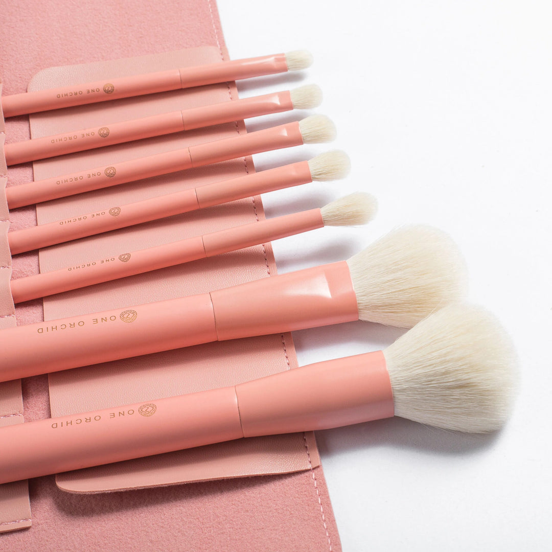 7 Pcs Pink Makeup Brush Set – Natural Goat Hair for Powder, Eyeshadow, Blending & More