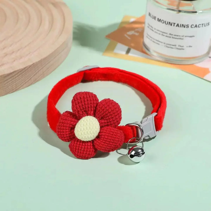 Adjustable Cat Collar with Cute Flower and Bell