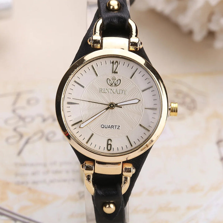 Elegant Leather Strap Quartz Women's Watch - Casual Chic Wristwatch for Everyday Elegance