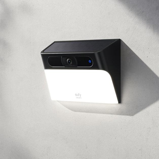 Solar-Powered 2K Wireless Outdoor Security Camera with Wall Light