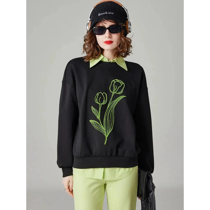 Fashionable Women's Floral Embroidered Loose Fit Pullover Hoodie