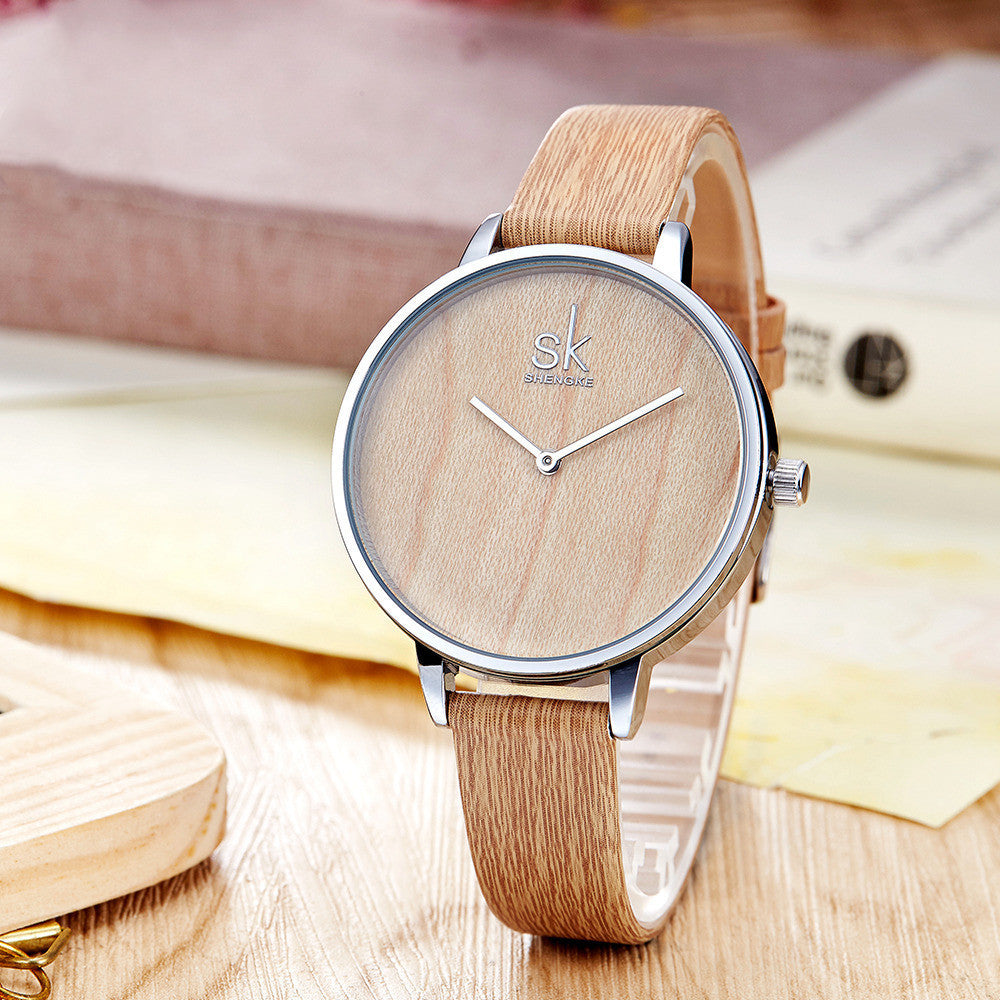 Women's quartz watch with wooden needle