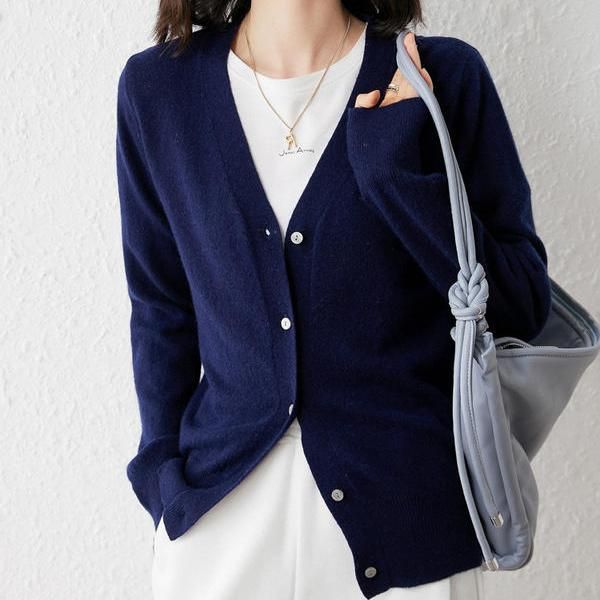 Chic V-Neck Single Breasted Cardigan