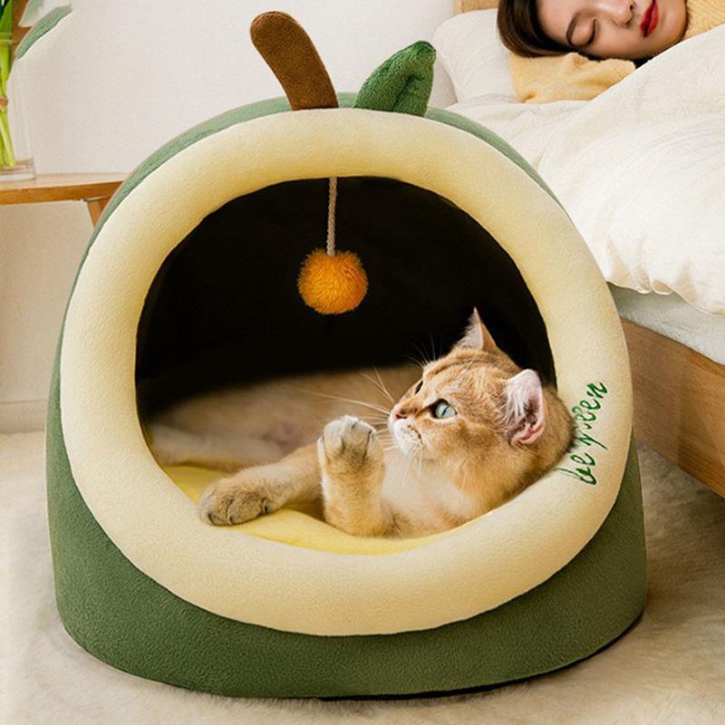 Cozy Winter Warm Cat Bed