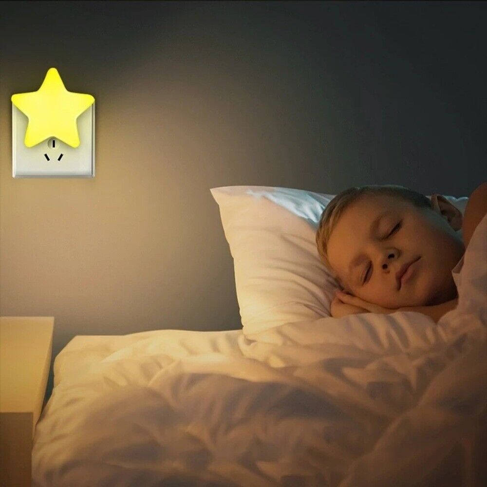 Smart Star LED Night Light with Auto Sensor - Plug & Play for Safe Home Navigation