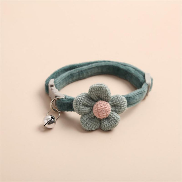 Adjustable Cat Collar with Cute Flower and Bell