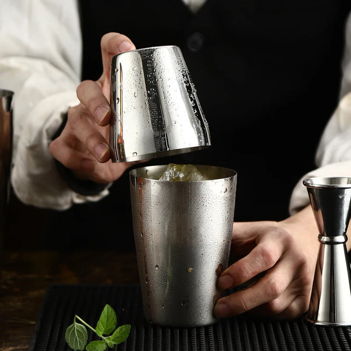 Premium Stainless Steel Cocktail Shaker for Bartenders & Party Enthusiasts