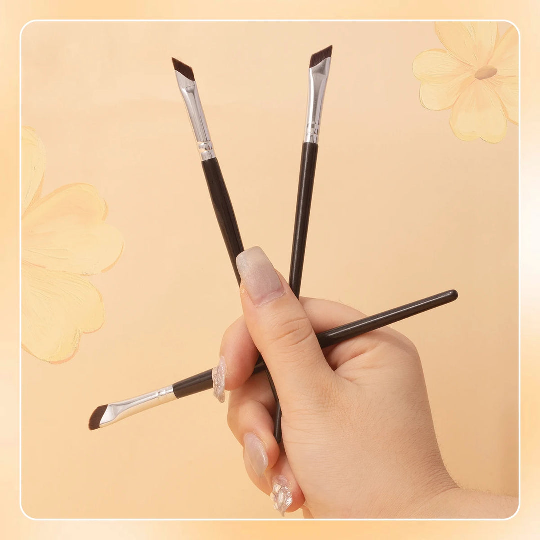 Angled Precision Eyeliner Brush Set