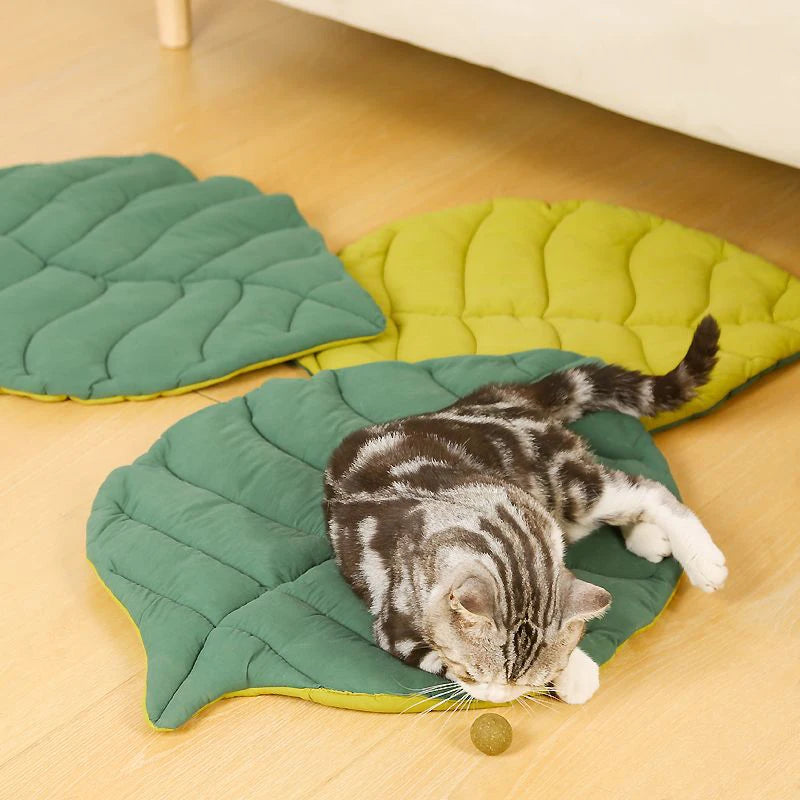 Leaf-Shaped Soft Cotton Cat Bed Mat