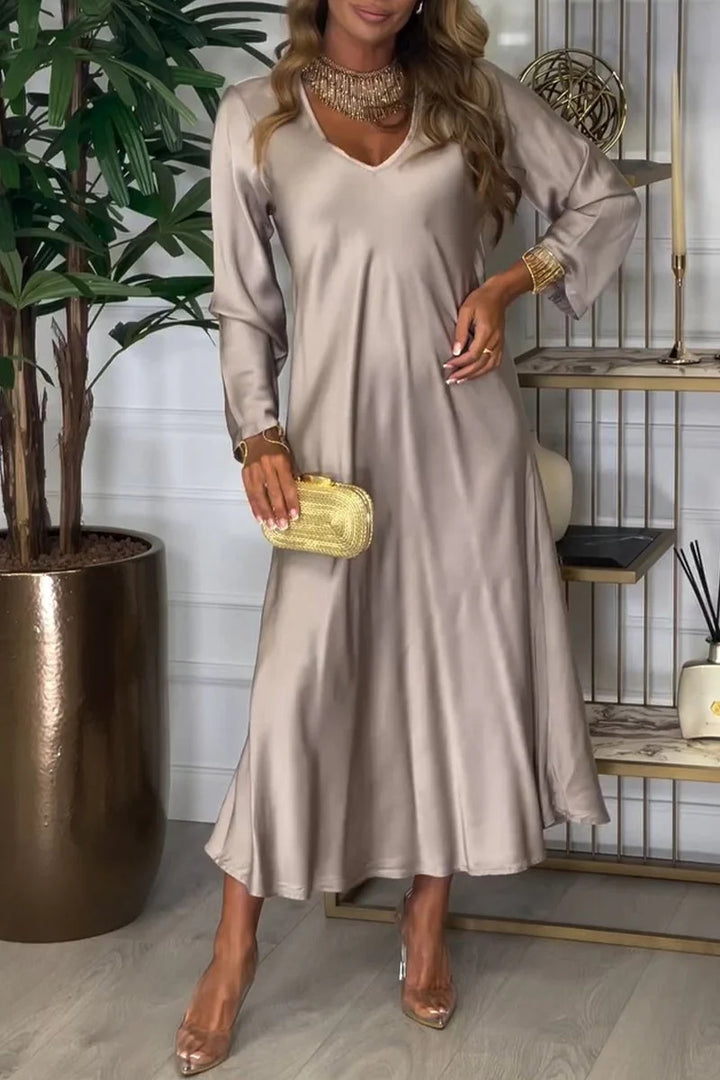 Ladies New V-neck Long Sleeve Autumn Solid Color Dress