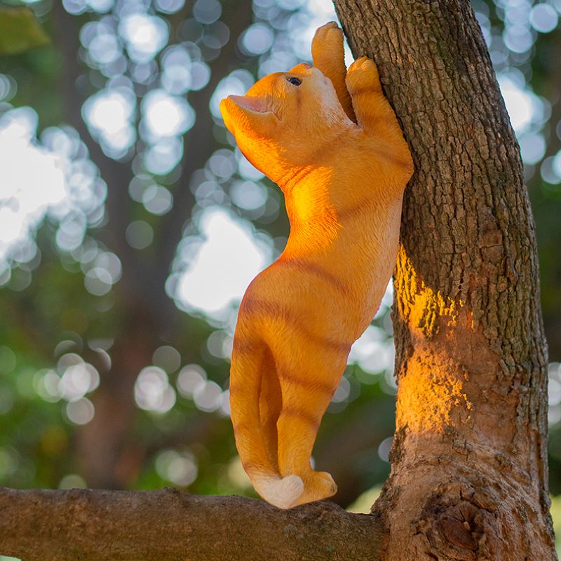 Adorable Resin Cat Pendant for Garden and Home Décor