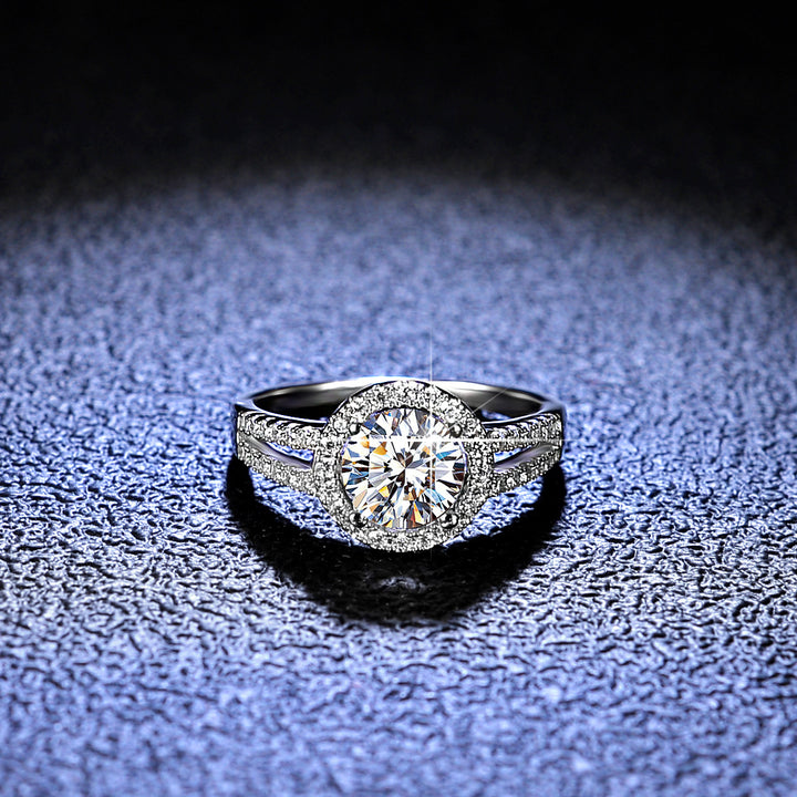 Fashion And Personality Mosan Diamond Ring