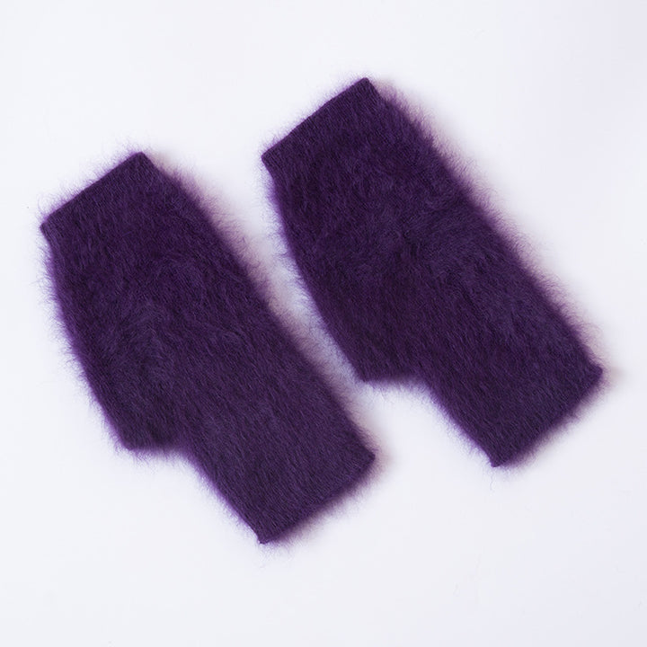 Mink Mittens Are Cute For Girls In Winter