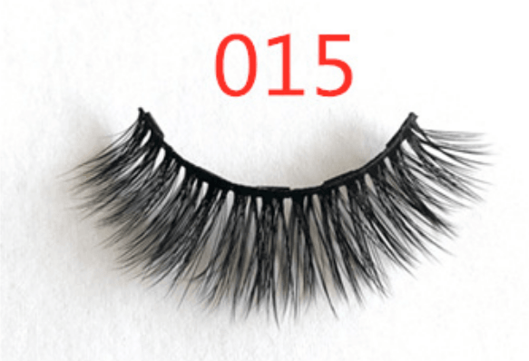 A Pair Of False Eyelashes With Magnets In Fashion - MRSLM