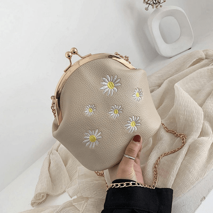 Women Daisy Embroidery Chains Hasp Crossbody Bag Shoulder Bag - MRSLM