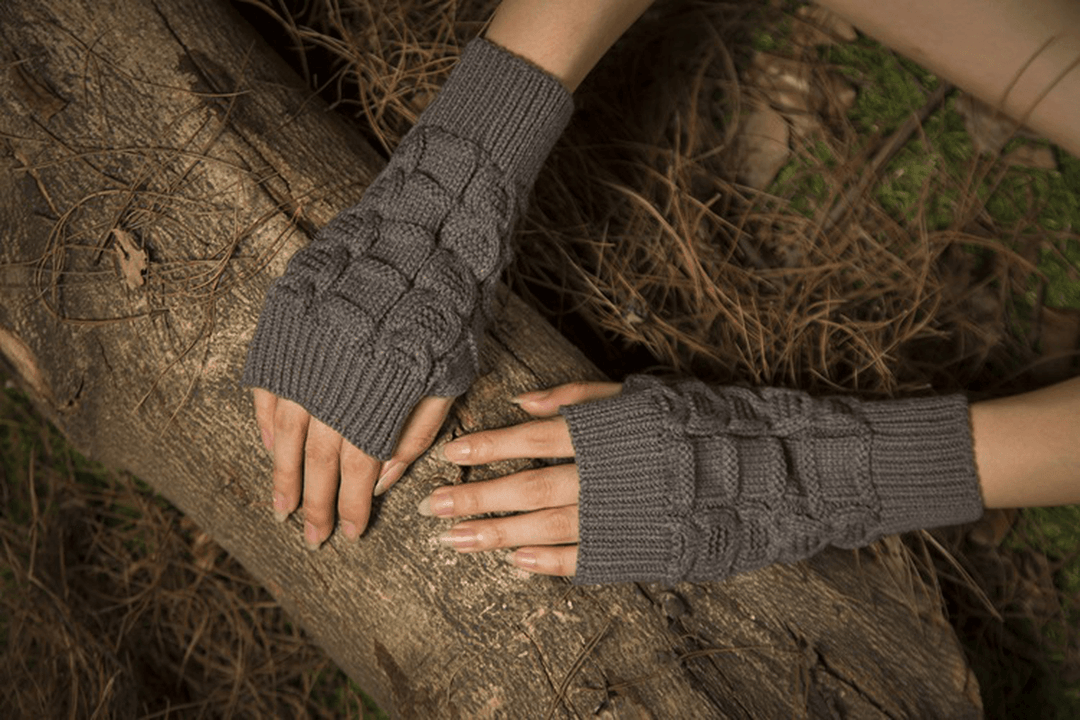 Warm Knit Fingerless Gloves - MRSLM