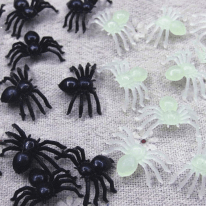 Black /White Luminous Spider Halloween Mini Plastic Joking Birthday Toys Realistic Small Plastic Spider DIY Decoration - MRSLM
